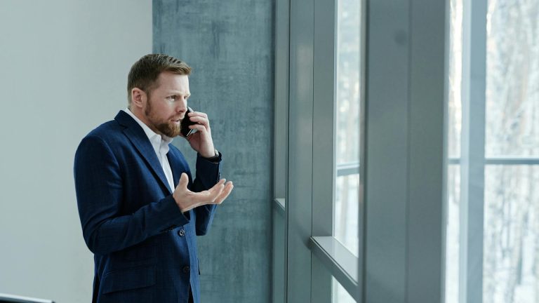 Comment bloquer tous les numéros commençant par 03 77 ?