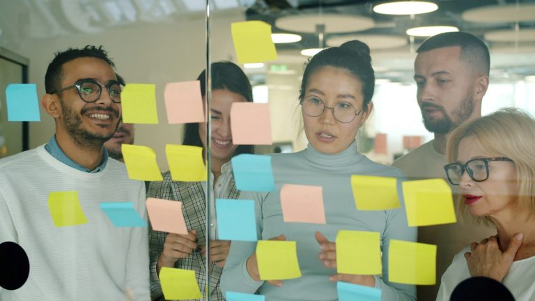 Quels métiers recrutent le plus en reconversion professionnelle ?