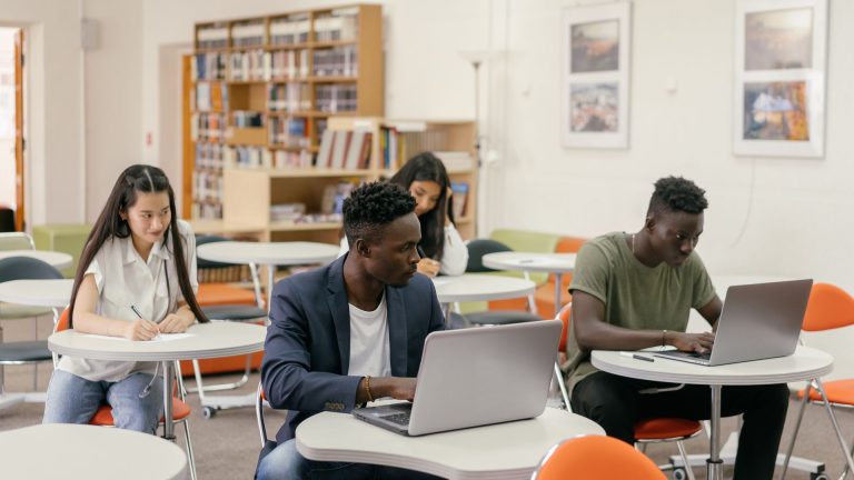 La formation en commerce à Paris, pensée pour le monde de l’entreprise